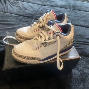 Jordan True Blue 3s